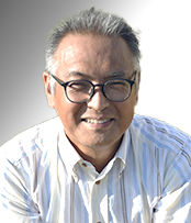 喜屋武　誠司
（きやたけ　せいじ）